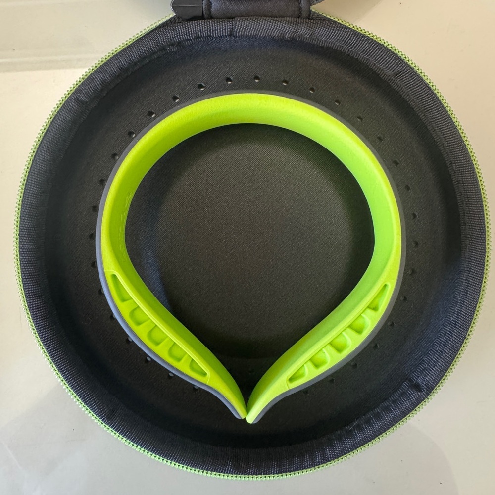Q Collar-Black and Neon Green